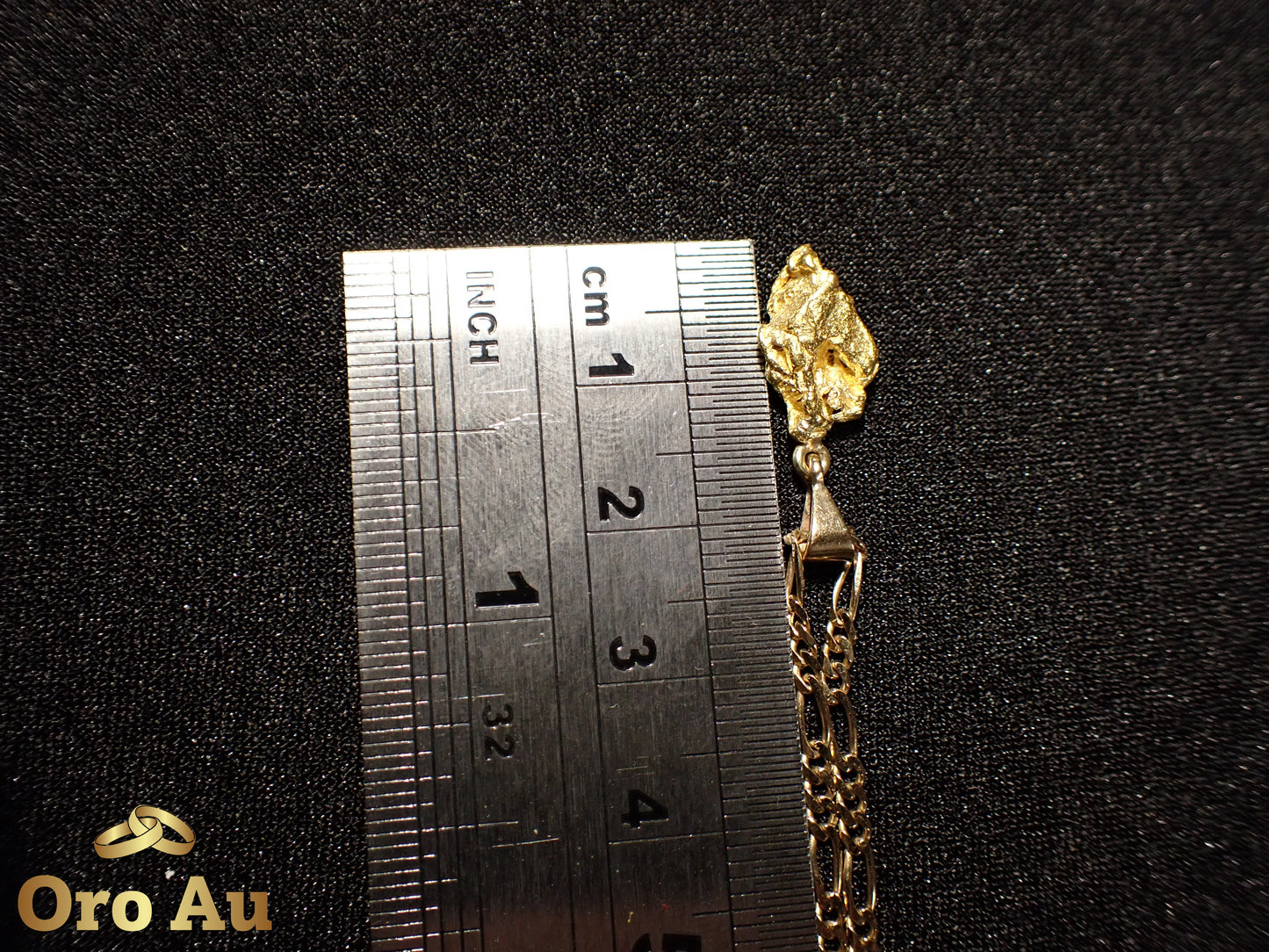 22ct Yellow Gold Pendant 3.08g w/ 9ct Yellow Gold Necklace 45.5cm 3.84g