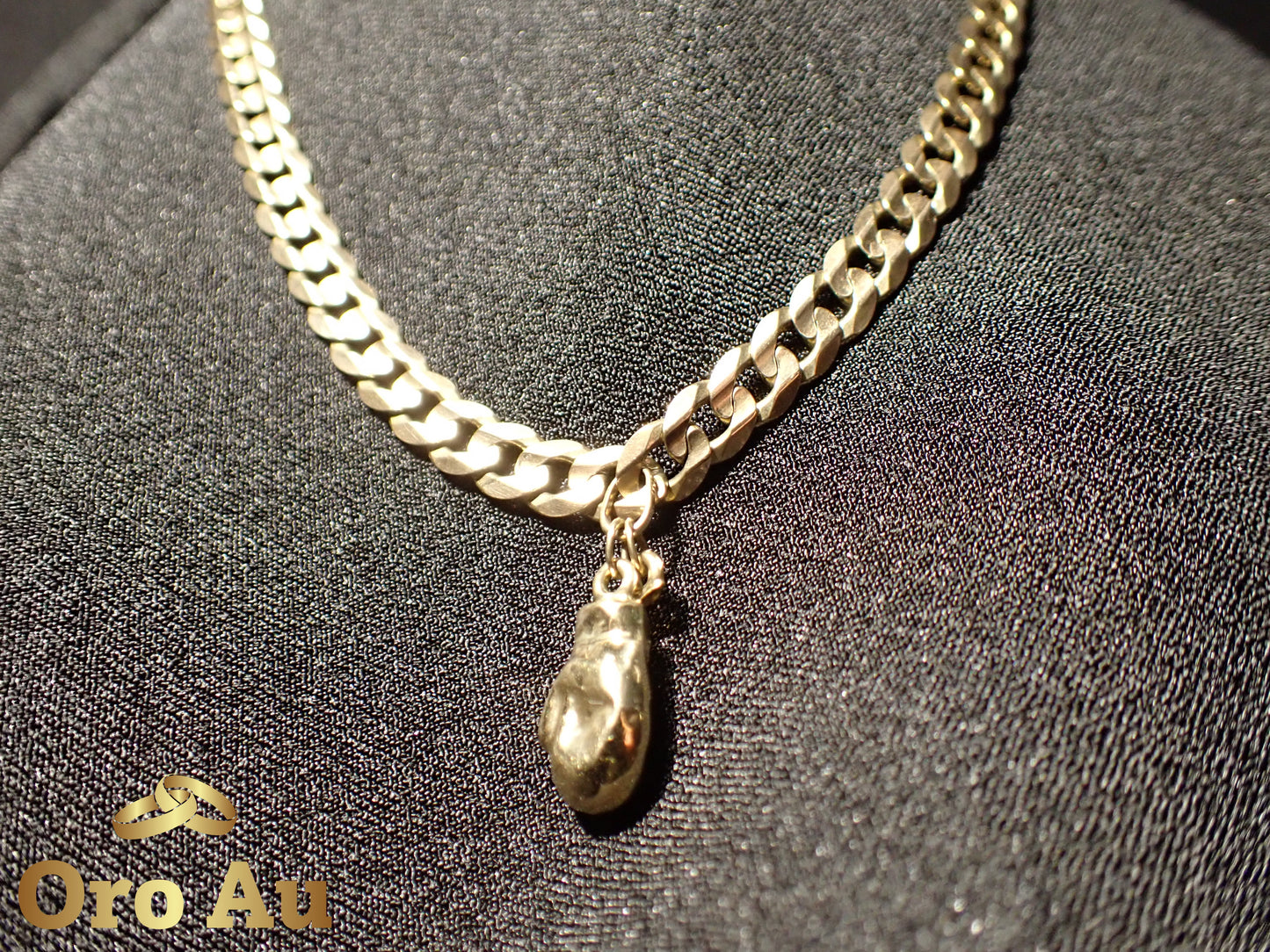 9ct Yellow Gold Necklace  With Boxing Glove Pendant 36.5cm 19.36g
