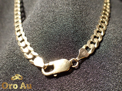 9ct Yellow Gold Necklace  With Boxing Glove Pendant 36.5cm 19.36g