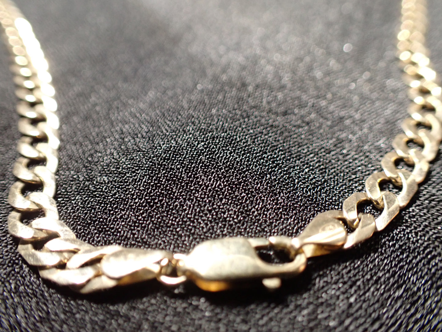 9ct Yellow Gold Flat Curb Link Chain 50.5cm 11.9g