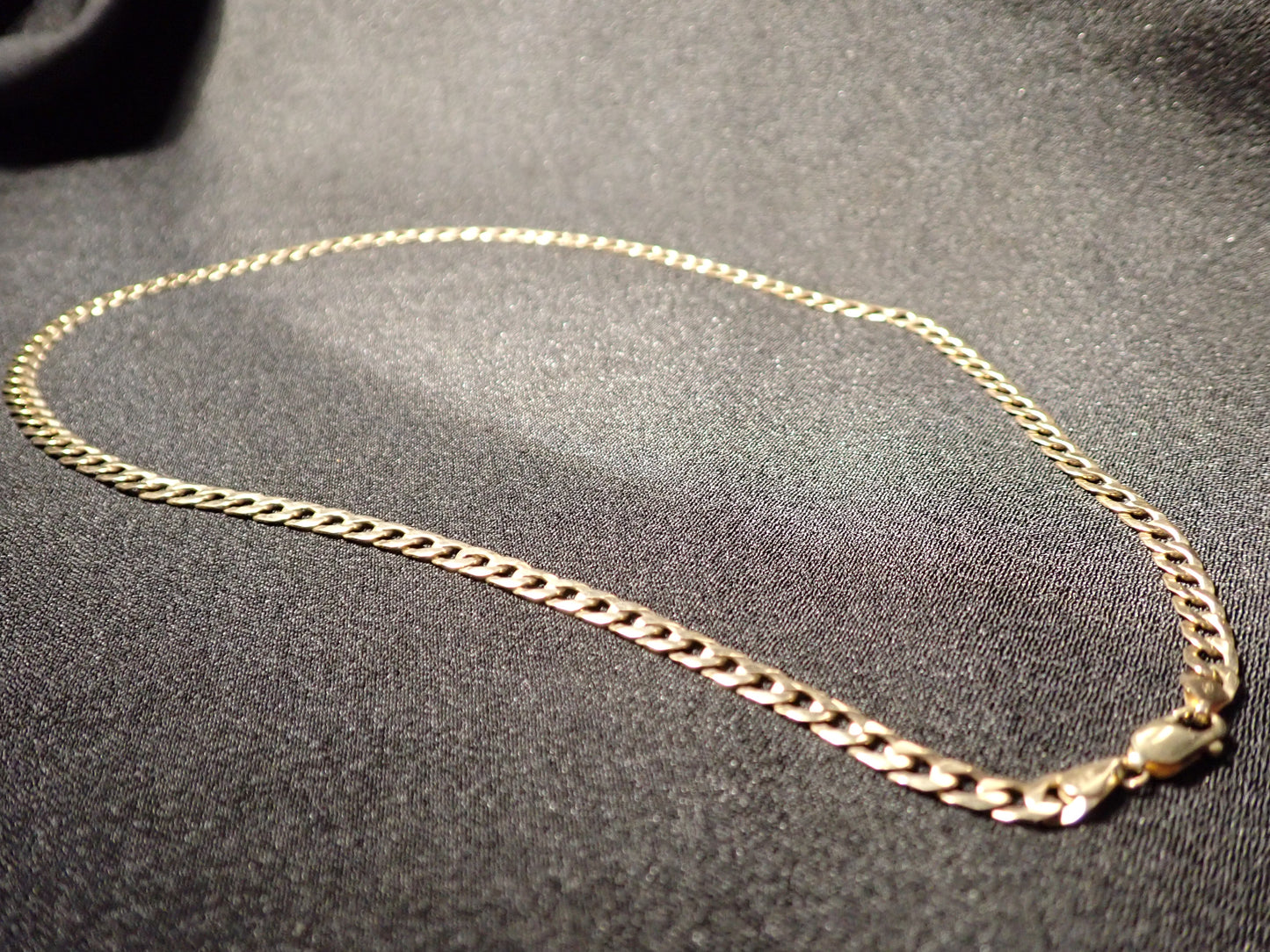 9ct Yellow Gold Flat Curb Link Chain 50.5cm 11.9g