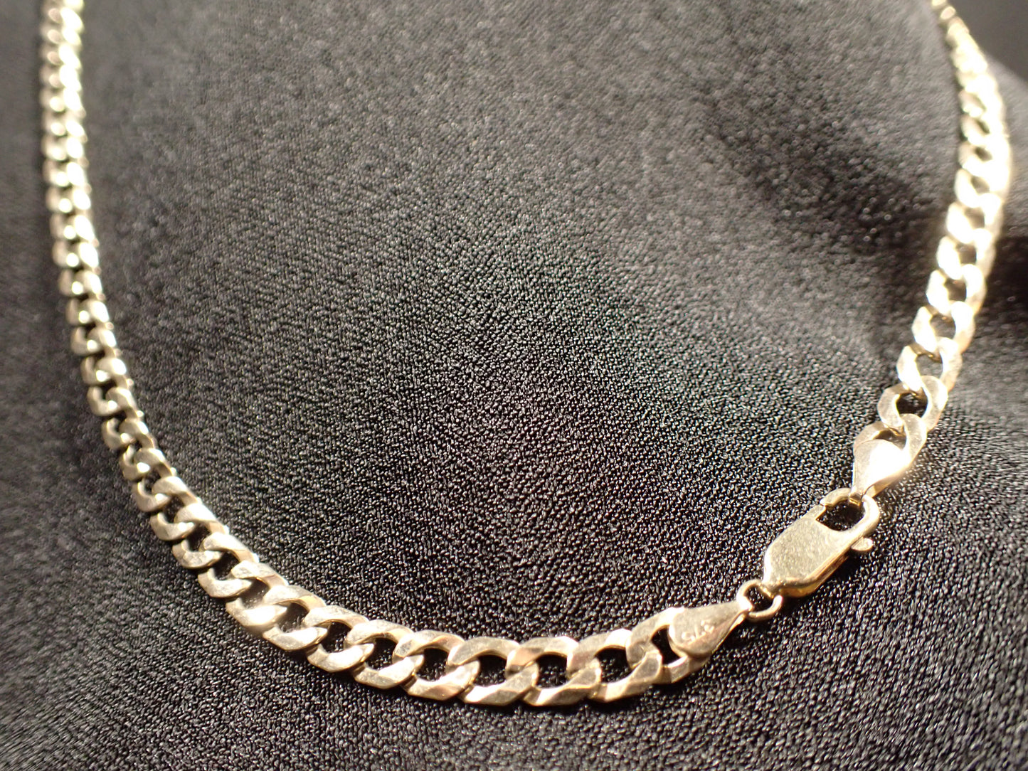 9ct Yellow Gold Flat Curb Link Chain 50.5cm 11.9g