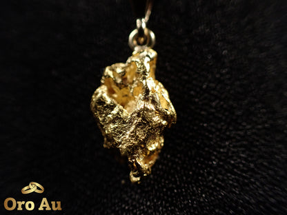 22ct Yellow Gold Pendant 3.08g w/ 9ct Yellow Gold Necklace 45.5cm 3.84g