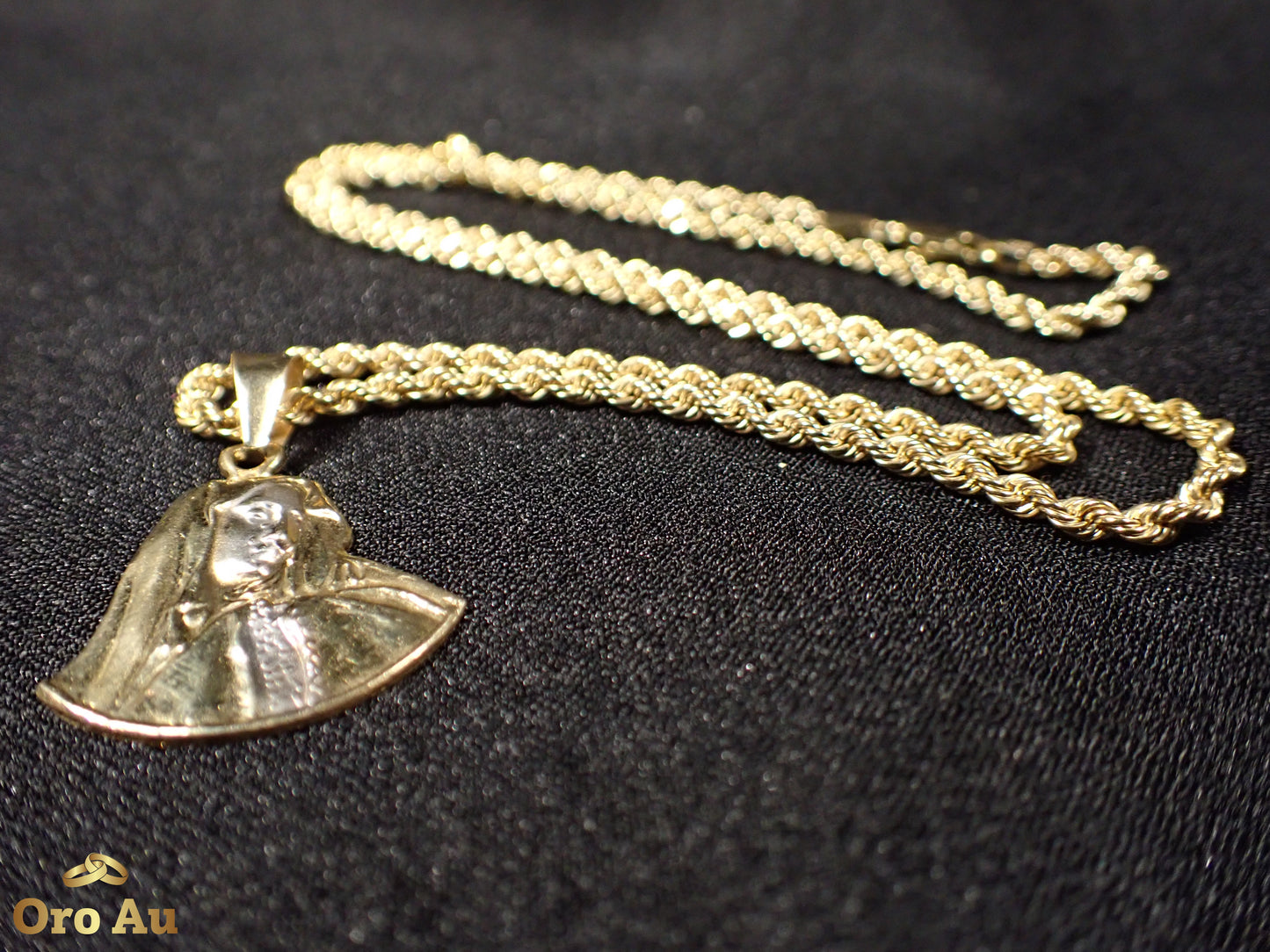 18ct Yellow Gold Pendant 3.26g w/ 9ct Yellow Gold Rope Necklace 50cm