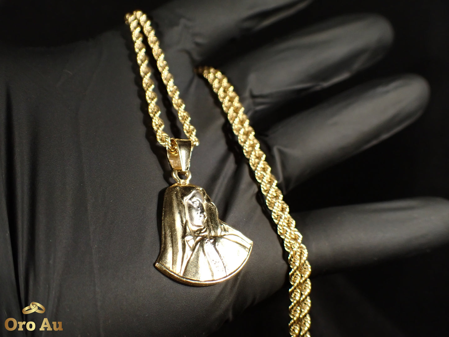 18ct Yellow Gold Pendant 3.26g w/ 9ct Yellow Gold Rope Necklace 50cm
