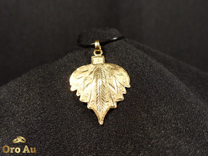 22ct Yellow Gold Leaf Pendant 3.16g