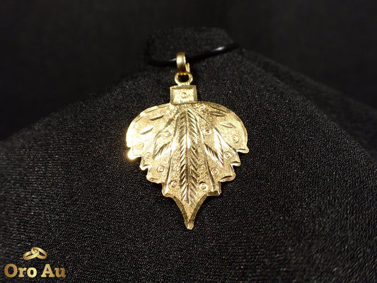 22ct Yellow Gold Leaf Pendant 3.16g