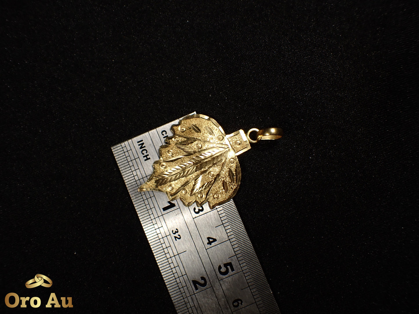 22ct Yellow Gold Leaf Pendant 3.16g